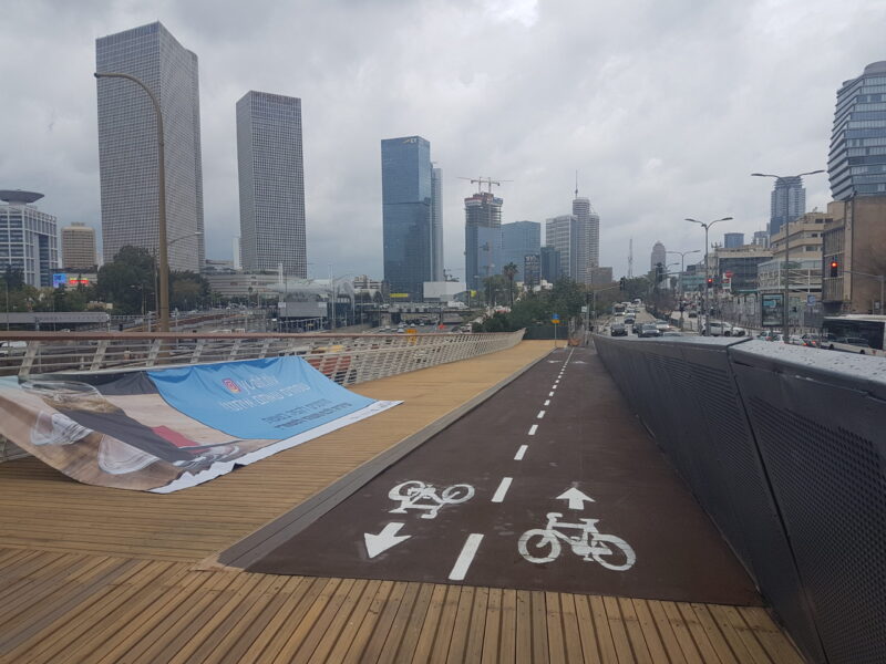 תל אביב גשר שדרות יהודית ביצרון ייפתח מחר לשימוש הציבור הרחב