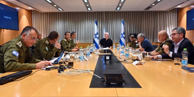 שר הביטחון בני גנץ החל בהתייעצות ביטחונית מורחבת עם ראשי מערכת הביטחון
