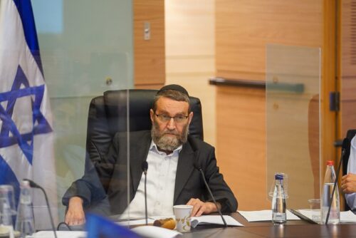 חה”כ גפני: “הרפורמים והקונסרבטיבים שנועצים סכין בתורה הקדושה”