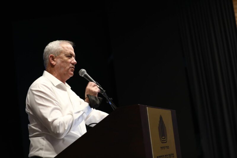 מחווה ישראלית לרש"פ: הוסדר מעמדים של אלפי פלסטינים ביהודה ושומרון