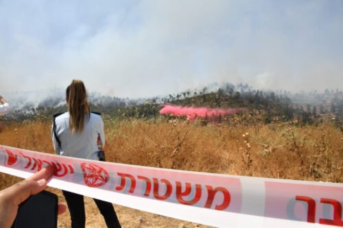 WhatsApp-Image-2021-06-09-at-15.18.45-500x333 השריפה בהרי ירושלים: כביש מספר 1 נחסם לתנועה לכיוון תל אביב