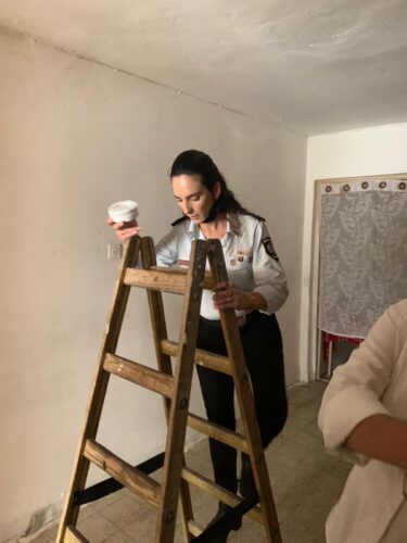 התקנת גלאי עשן בבתי קשישים בטבריה