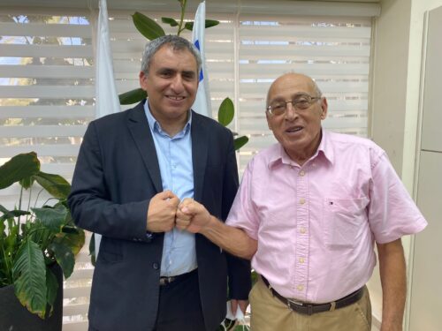 חבילת סיוע לדיירי הבניין שקרס בחולון