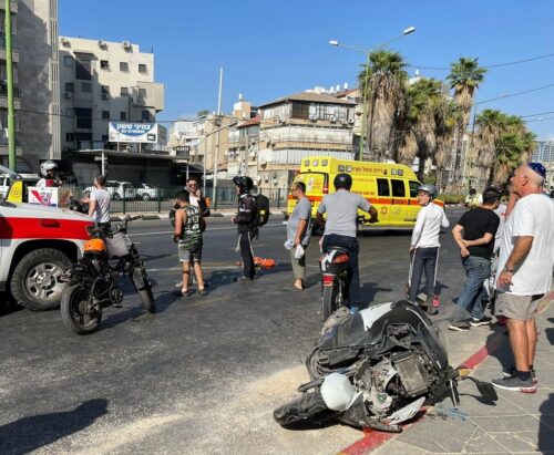 הולך רגל נפגע מאופנוע בבני ברק