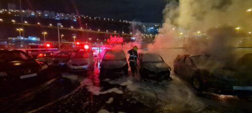 שריפה פרצה במגרש רכבים בחיפה