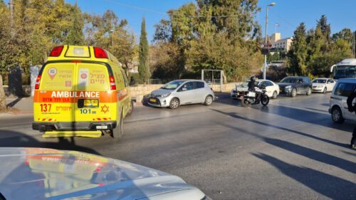 פיגוע דקירה נוסף בירושלים: אישה נפצעה קל, המחבלת אותרה לאחר מצוד