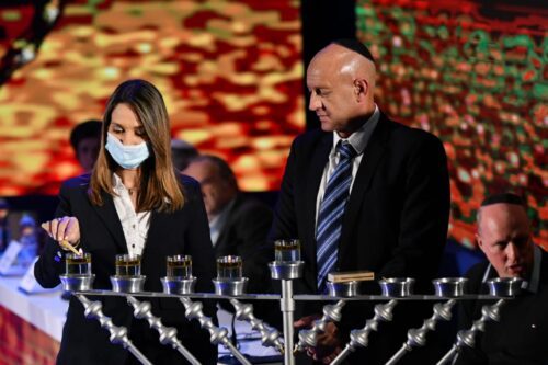 חתני חידון התנ”ך הבינלאומי למבוגרים: יאיר יוסף גוגנהיים ולירון בן משה