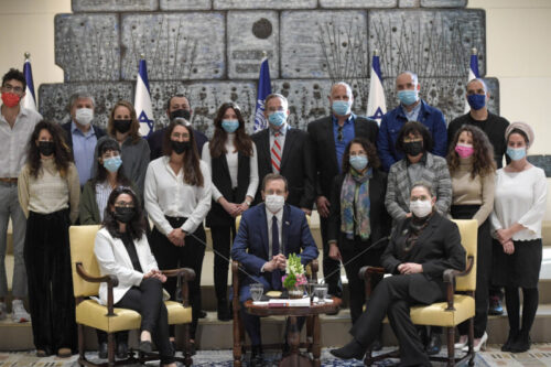 דו"ח: 49% מהילדים החרדים חיו מתחת לקו העוני בשנת 2020