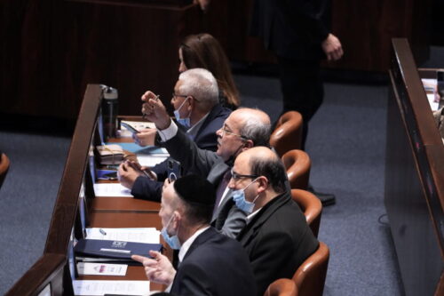 אחרי המהומות במליאה: חוק האזרחות אושר בקריאה ראשונה