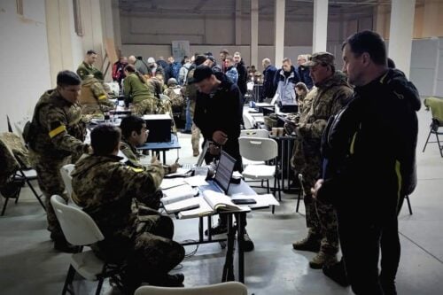 הכוחות המזוינים של אוקראינה קוראים לגיוס של אנשי מילואים