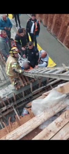 פועל חולץ מאתר בנייה בבני ברק לאחר שנפל מגובה שמונה מטרים