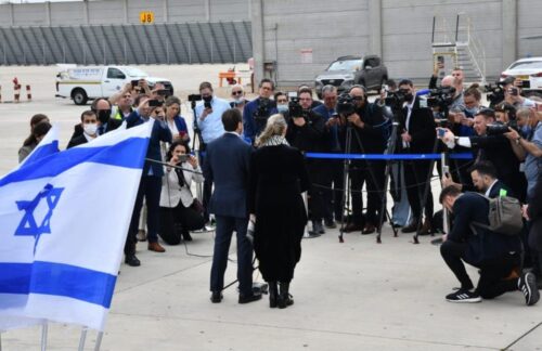 נשיא המדינה הרצוג ורעייתו המריאו לביקור ממלכתי בטורקיה