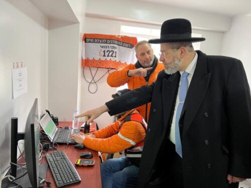 הרב הראשי לישראל פגש את מתנדבי 'איחוד הצלה' במולדובה