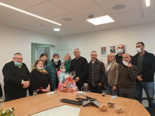 איחוד מרגש: משפחה מאוקראינה התאחדה עם הסבתא מחצור הגלילית
