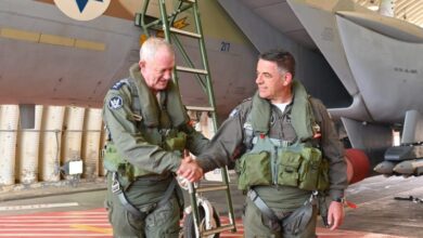 טיסת פרידה: שר הביטחון הצטרף למפקד חיל האוויר לאימון במטוס רעם