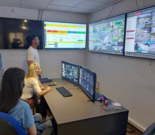 בזכות ערנות התושבים: בן מיעוטים נעצר בטיילת באילת כשברשותו סכין