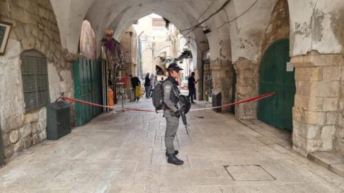 ניסיון הפיגוע בירושלים: תוך שניות מרגע התקיפה הגיבו הלוחמים וניטרלו את החשוד