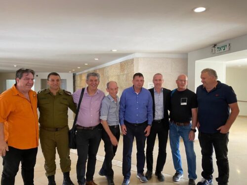 מצ״ב תמונות לשימוש חופשי. ללא קרדיט נשלח בזירה