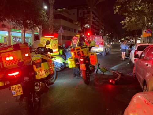 gauge"A General - Night - Accident scene - Scooter - Tel Aviv